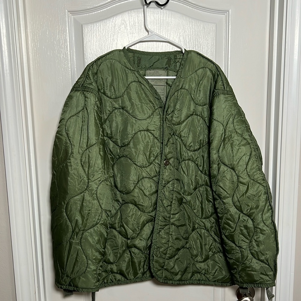 US Military Jacket Liner Size Extra Large Cold Weather Army Quilted Green EUC